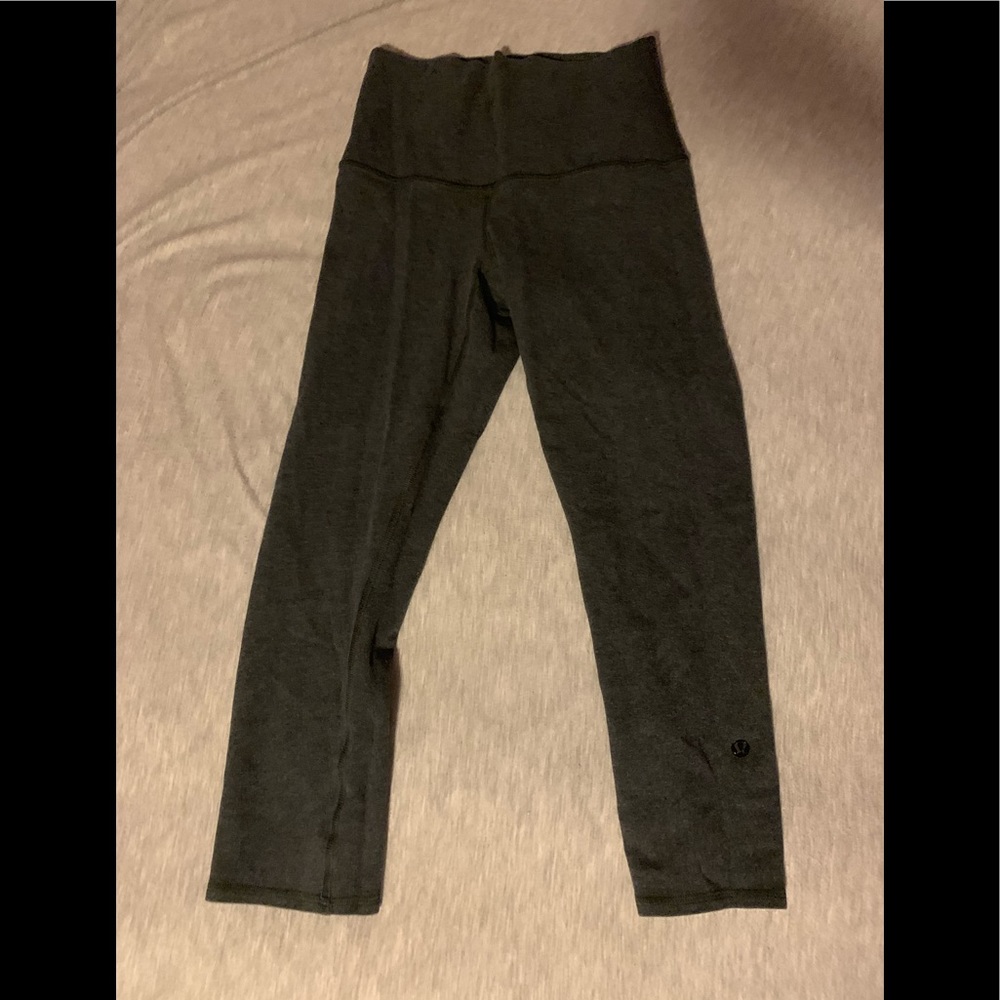 High-wasted Lululemon cropped leggings!